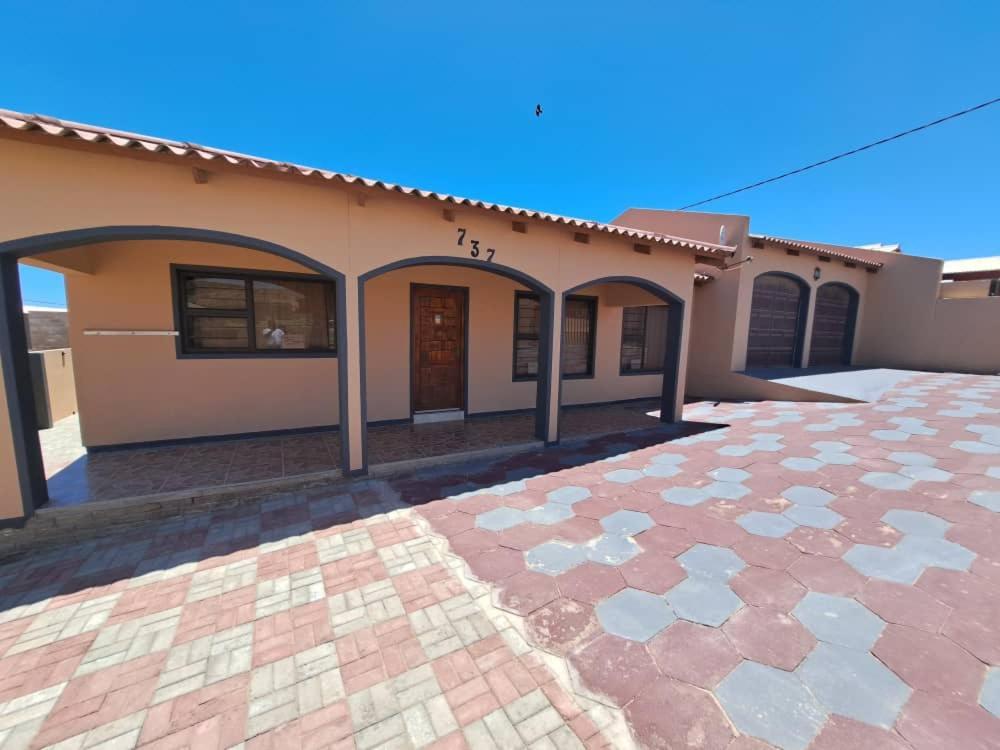 Jjp Self Catering - Three Bedroom House Lüderitz Dış mekan fotoğraf
