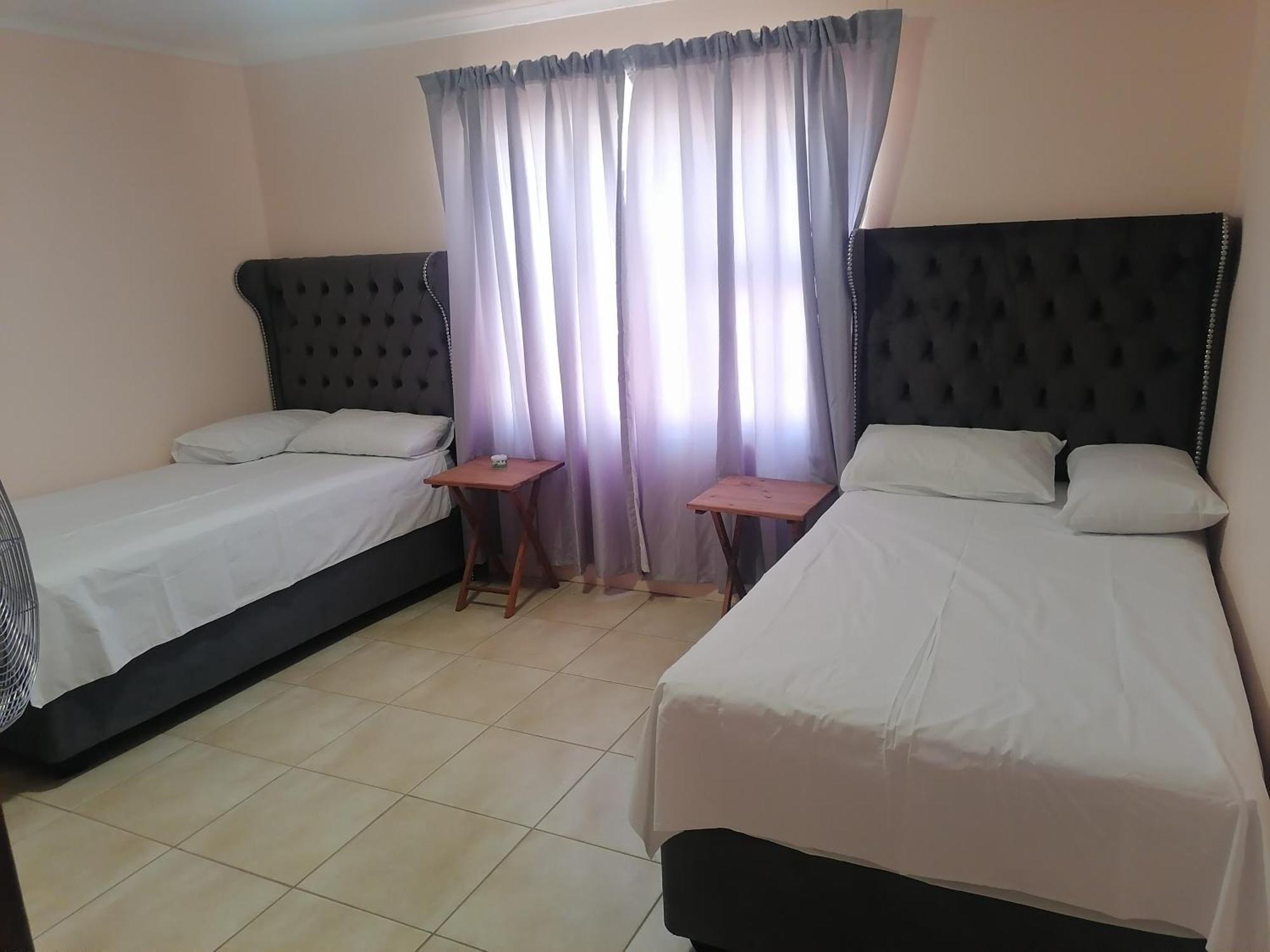 Jjp Self Catering - Three Bedroom House Lüderitz Dış mekan fotoğraf